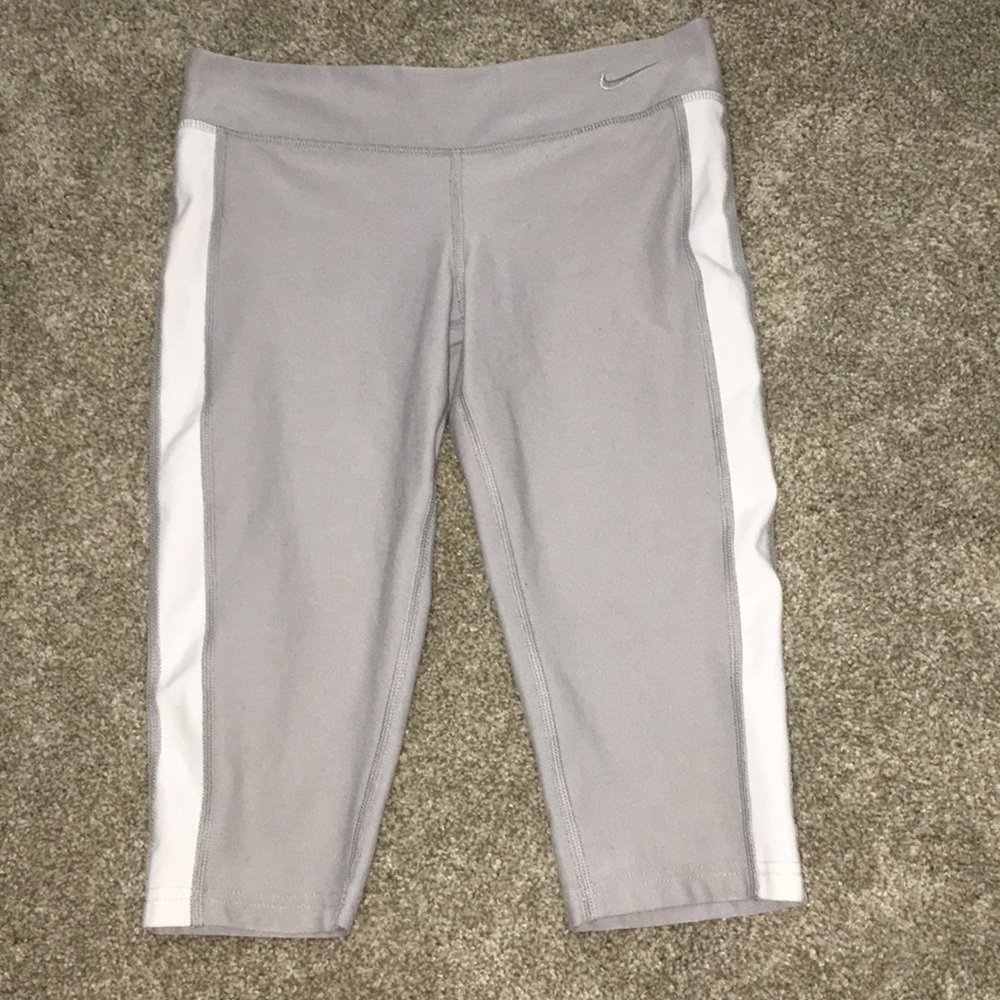 Nike dri-fit cropped leggings